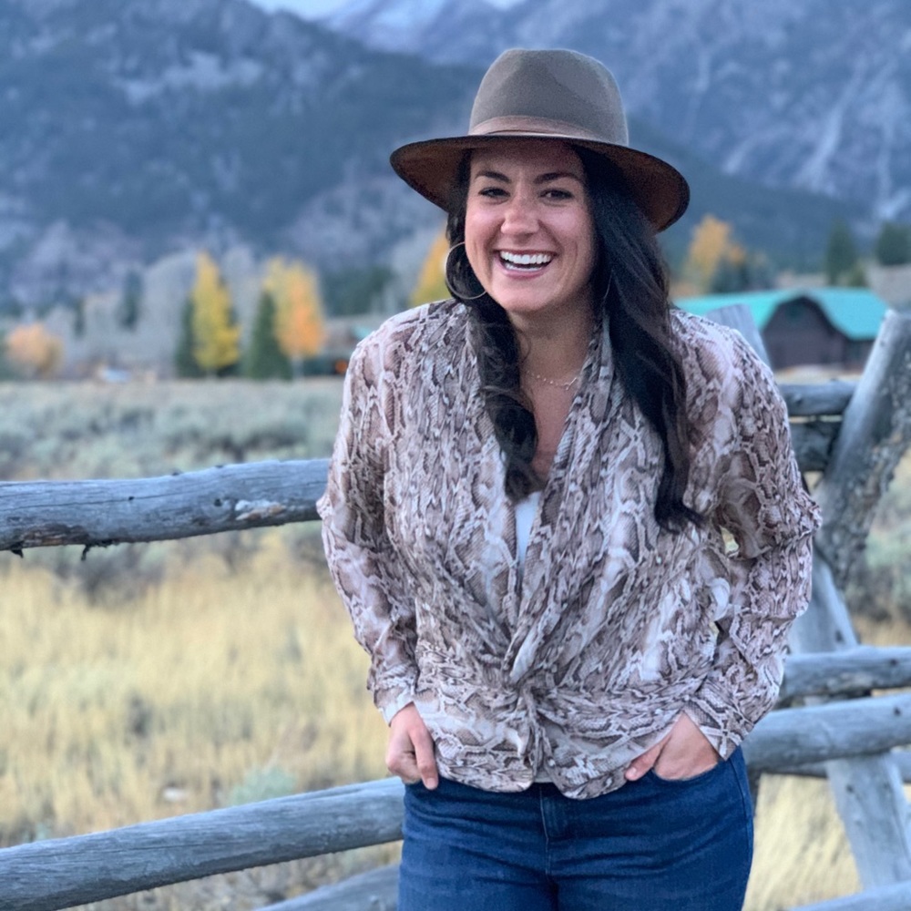 Meet your Posher, Christina